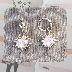 🎉🎉Pink iridescent heart shaped earrings with gold-tone sun accents